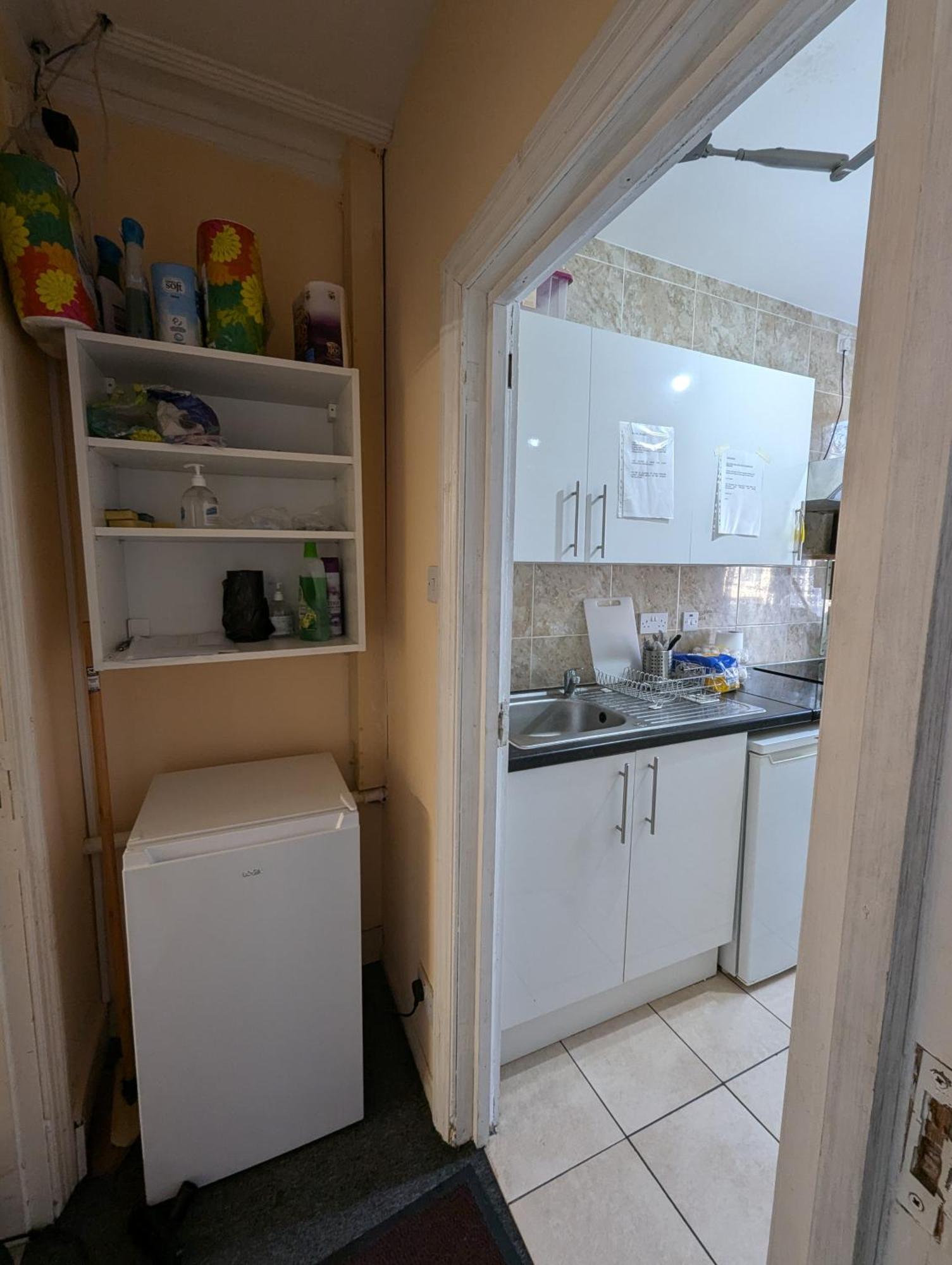 3 Portland Road Apartment Southall Bagian luar foto